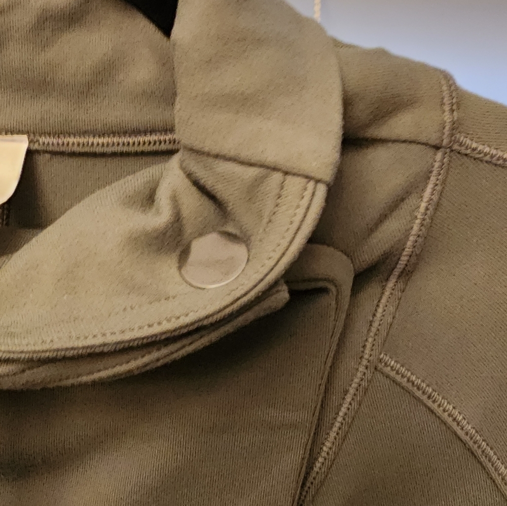Lululemon Asymmetrical Olive Green Jacket Sz 6 - Picture 6 of 8